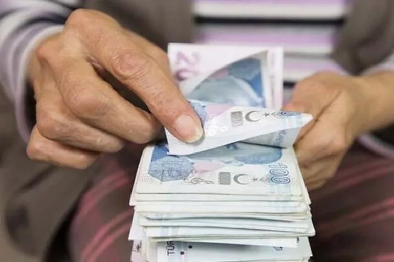 Milyonlarca emeklinin beklediği haber! Müjdeyi Ziraat Bankası, Vakıfbank ve Halkbank ortak duyurdu: Bugün başladı