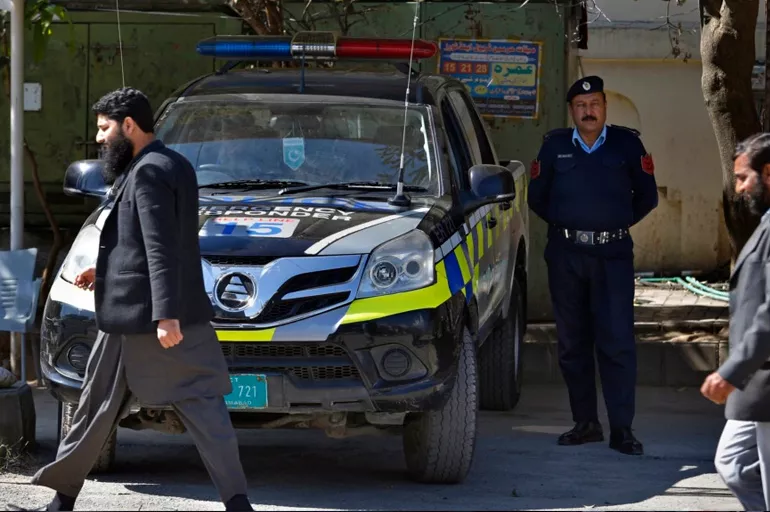 Pakistan'da polise saldırı! Terör olayları artabilir uyarısı yapıldı