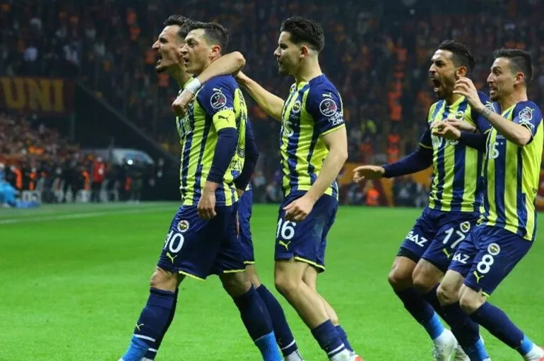 Fenerbahçe 8 futbolcu ile yollar ayrılıyor! Samandıra'da operasyon başladı