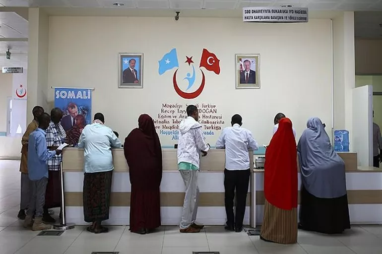Somali'de Türk doktorlar hayat kurtarıyor