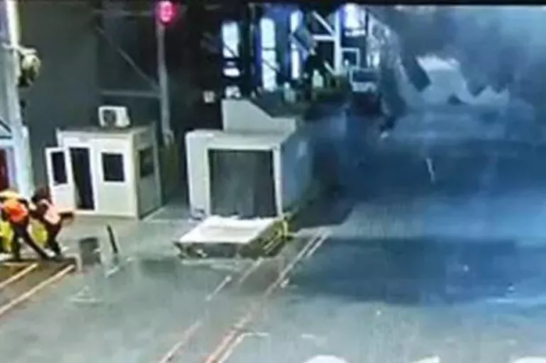 Son dakika! İstanbul Havalimanı'nda çökme meydana geldi