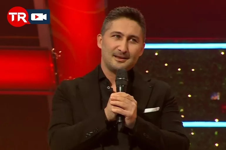 Yılbaşında sahneye çıkan Sabri Sarıoğlu performansıyla geceyi salladı!
