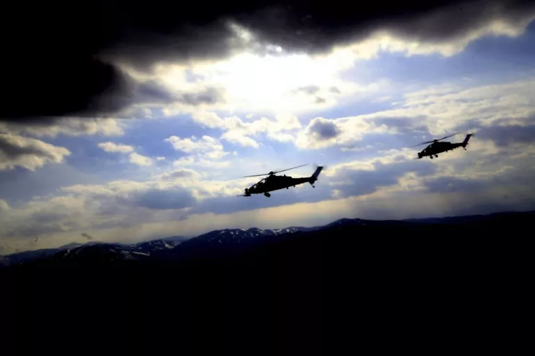 ATAK helikopterleri Tunceli'de! Devriye uçuşları başladı