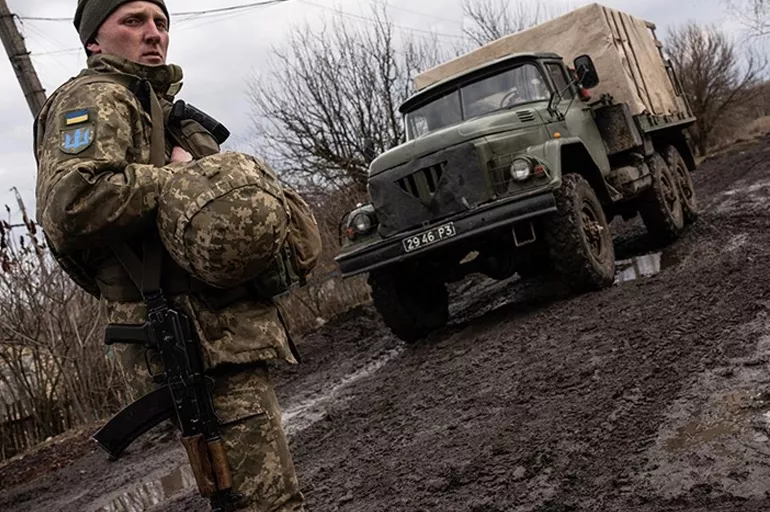 Donbas'ta hafta sonu 3 binden fazla ateşkes ihlali oldu