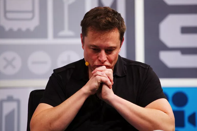 Elon Musk'ın hayat hikayesi yürekleri burktu! Onu hiç böyle görmediniz!
