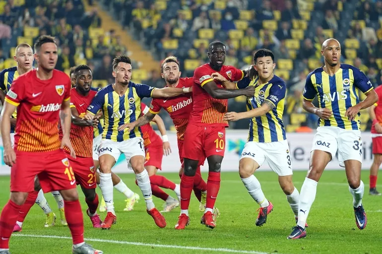 Fenerbahçe maçı öncesi koronavirüs vakası! 3 futbolcu bu akşam oynamayacak