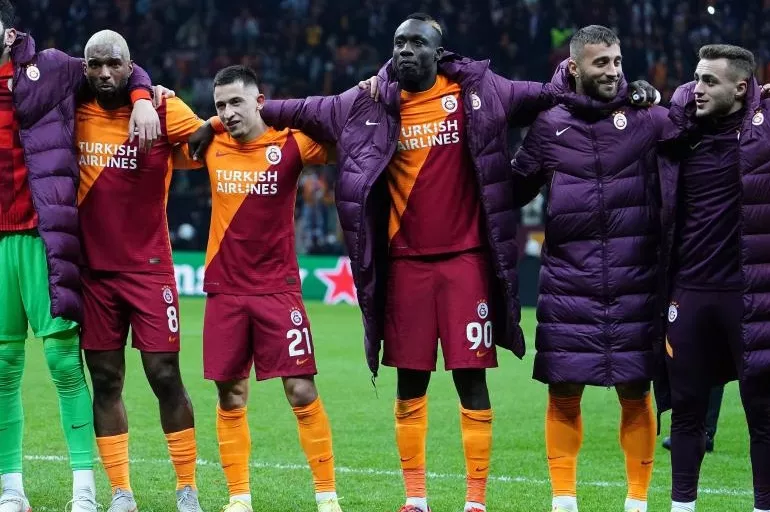 Galatasaraylı futbolcu müteahhit oldu! Sosyal medya paylaşımı dikkat çekti