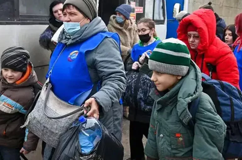 Halk Kiev'den kaçmaya başladı! Türk vatandaşları sığınaklardan video paylaştı