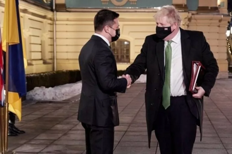 İngiltere Başbakanı Johnson ile Ukrayna Devlet Başkanı Zelenskiy görüştü