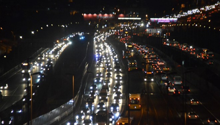 İstanbul trafiğinde sağanak etkisi! Yoğunluk her dakika artıyor