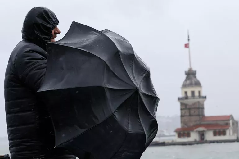 İstanbul ve Ankara için fırtına uyarısı yapıldı