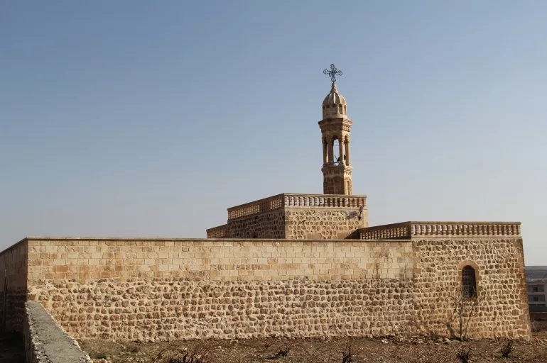 Mardin'de hırsızlar 800 yıllık kilisenin çanlarını çalmaya çalıştı