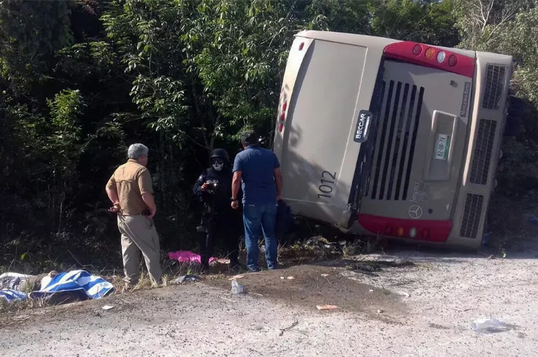 Meksika'da katliam gibi kaza! 8 turist hayatını kaybetti