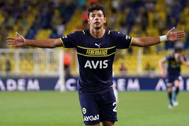 Muhammed Gümüşkaya Fenerbahçe'den ayrıldı! Genç yıldızın yeni adresi açıklandı