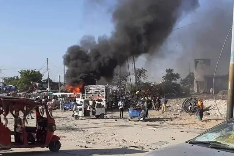 Somali'de otobüse bombalı saldırı! 10 sivil hayatını kaybetti