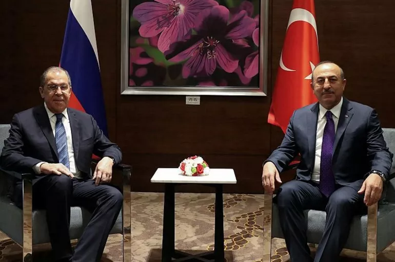 Son dakika: Dışişleri Bakanı Çavuşoğlu, Rusya Dışişleri Bakanı Lavrov ile görüştü