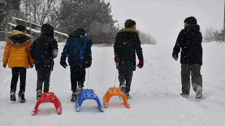 Son dakika! Okullara kar tatili: İşte eğitime ara veren il ve ilçeler