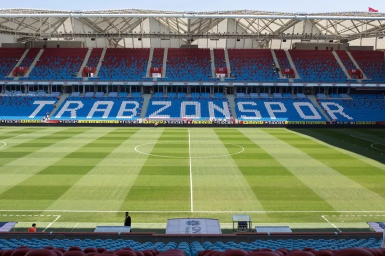 Trabzonspor'un stadyumu yıkılıyor mu? KTÜ'den açıklama geldi
