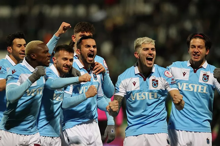 Trabzonspor Türkiye Kupası’nda çeyrek finale yükseldi