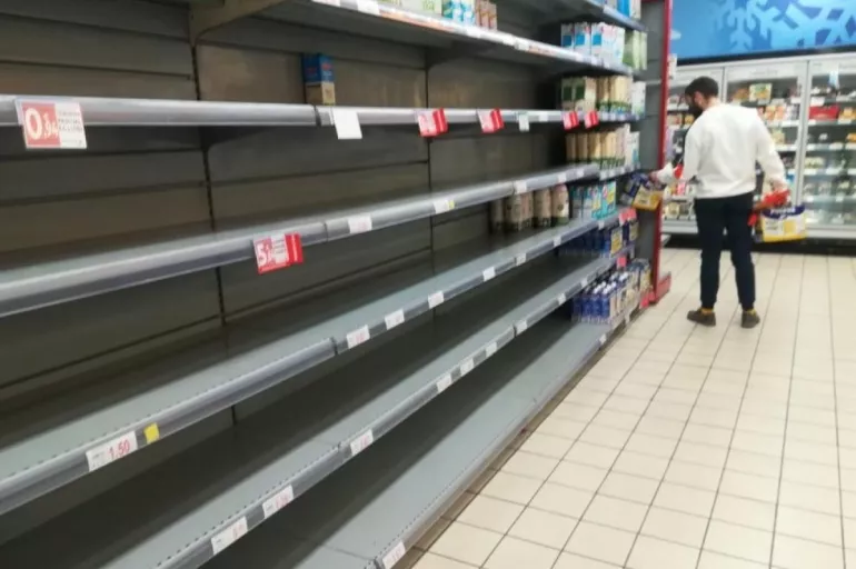 Avrupa'da enflasyon artışı marketleri vurdu! Raflar bomboş kaldı