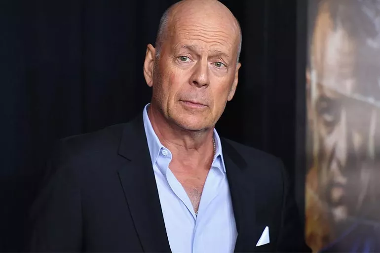 Bruce Willis hafızasını mı kaybetti? 'Replikleri ezberleyemiyor, önüne gelen her işi kabul ediyor'