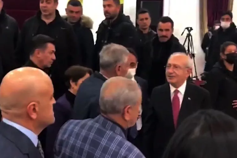CHP'li Kemal Kılıçdaroğlu Diyarbakır'da HDP'li Selahattin Demirtaş'ın babasıyla görüştü