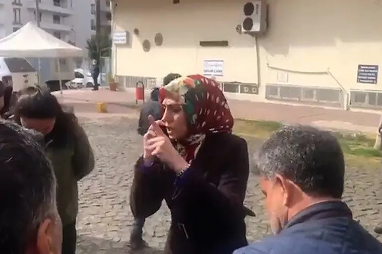 Diyarbakır annesi Ayşegül Biçer, CHP'li Kemal Kılıçdaroğlu'nun "görüştük" yalanına ateş püskürdü: CHP alçak yüzünü bir kez daha gösterdi