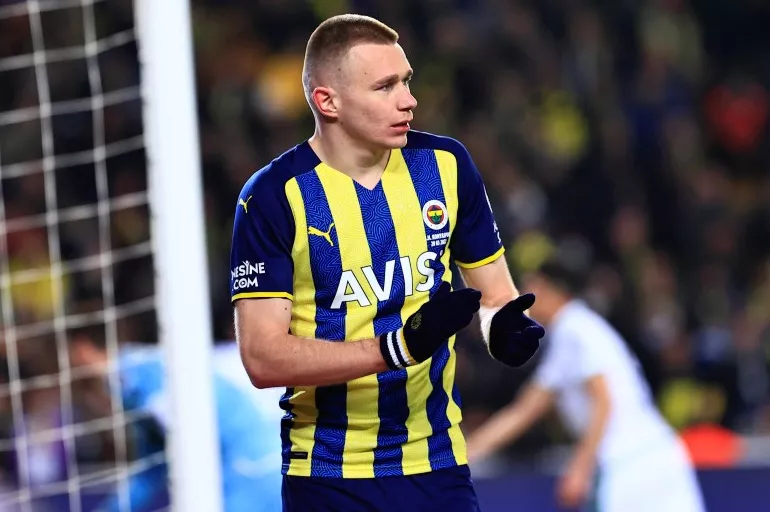 Fenerbahçe'de Atilla Szalai depremi! Macar stoper sezonu kapattı mı?