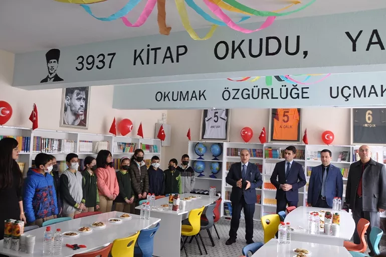 Hayatını kaybeden milli futbolcu Ahmet Çalık'ın adı kütüphaneye verildi!