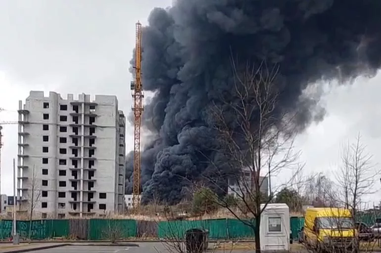 Kiev çevresi alev alev yanıyor! Gün boyu dumanlar yükseldi
