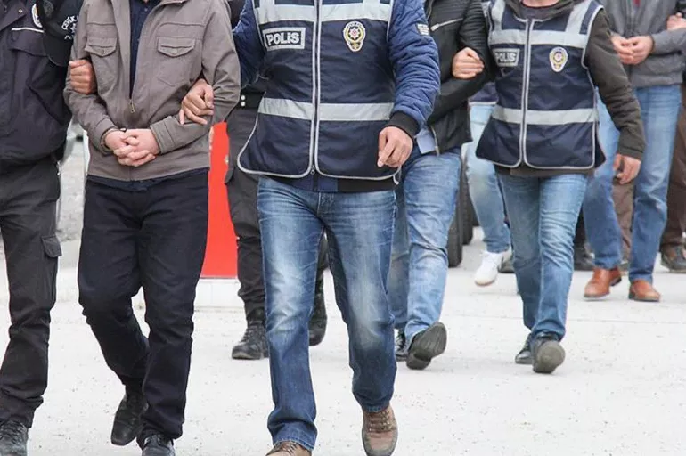 MİT ve Emniyet'ten Ankara merkezli dev FETÖ operasyonu! 132 örgüt mensubuna gözaltı kararı