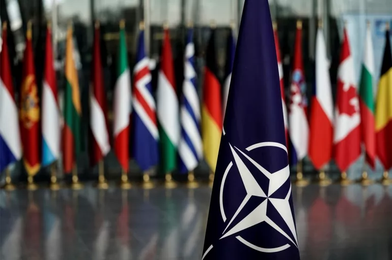 NATO'dan Rusya'ya karşı yeni hamle: O ülkeyi silah, teçhizat ve asker ile donatacaklar