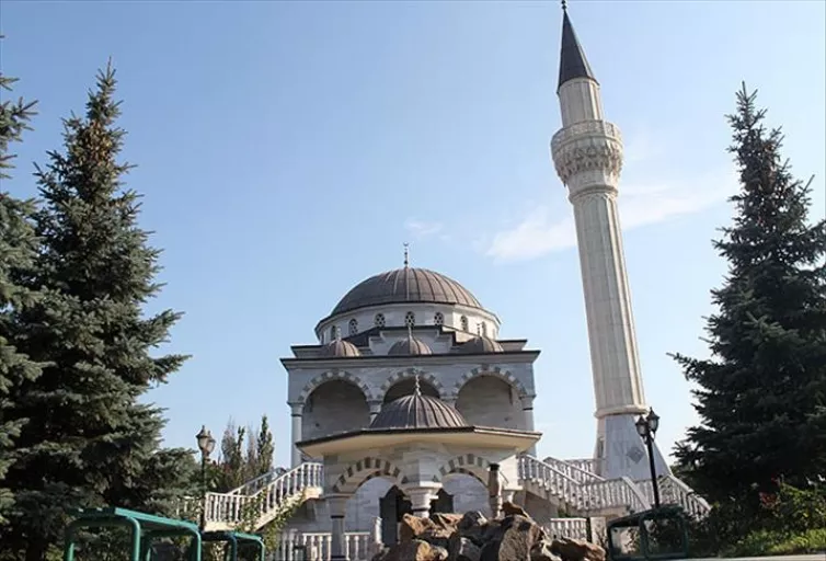 Rusya, Mariupol'deki Kanuni Sultan Süleyman Camii'sini bombaladı mı?
