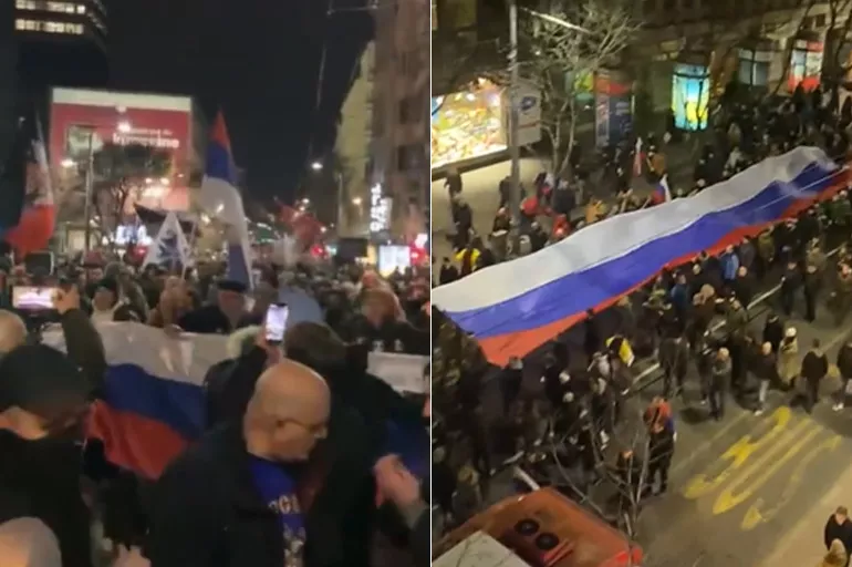 Sırbistan'da Rusya bayrağı açıldı! Yüzlerce Sırp'tan "NATO'ya ihtiyacımız yok" sloganları