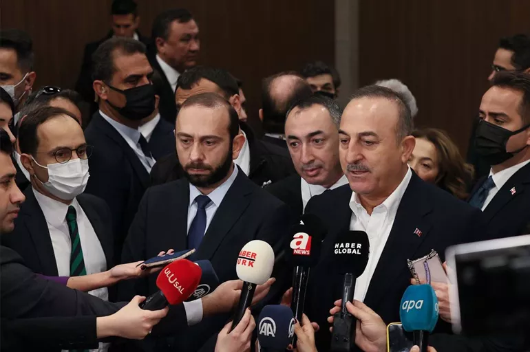 Son dakika: Bakan Çavuşoğlu Ukrayna'dan tahliye edilen Türklerin sayısını açıkladı!