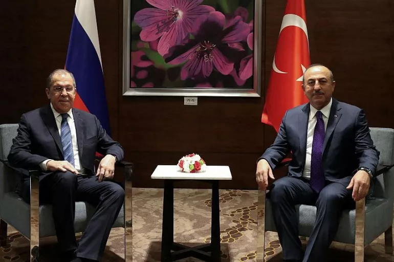 Türkiye'nin diplomasi atağı! Dışişleri Bakanı Çavuşoğlu Rusya'da