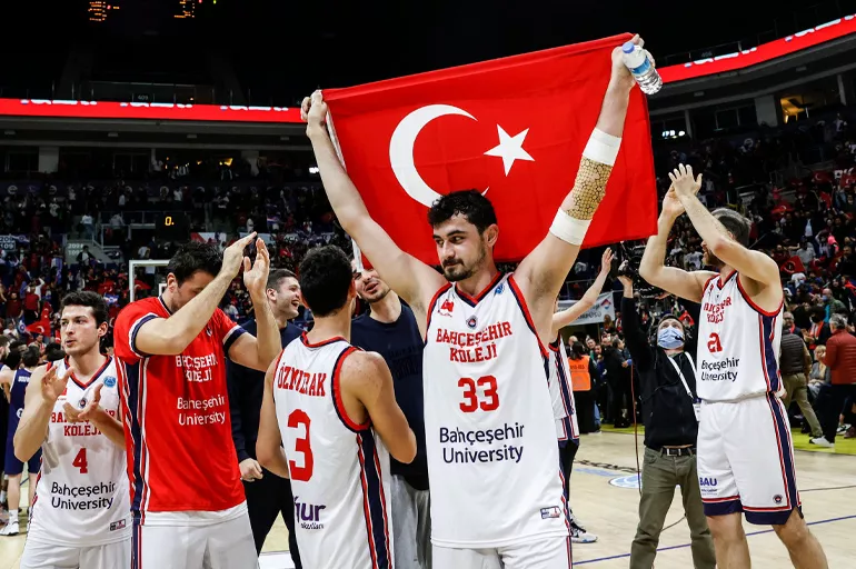 Bahçeşehir Koleji'nden büyük başarı! FIBA Avrupa Kupası’nda finale yükseldi