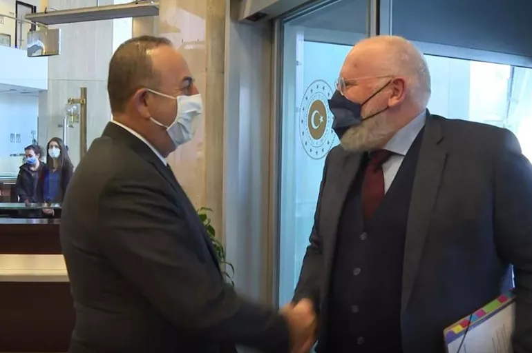 Bakan Çavuşoğlu, AB Komisyonu Başkan Yardımcısı Timmermans ile görüştü