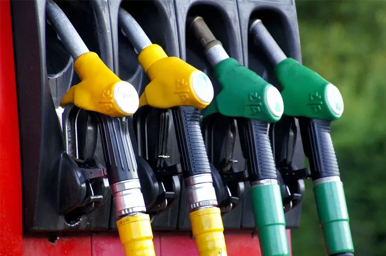 Benzine zam mı geldi? Benzin fiyatı ne kadar? Benzine, motorine zam mı geliyor? 29 Nisan güncel akaryakıt fiyatları!