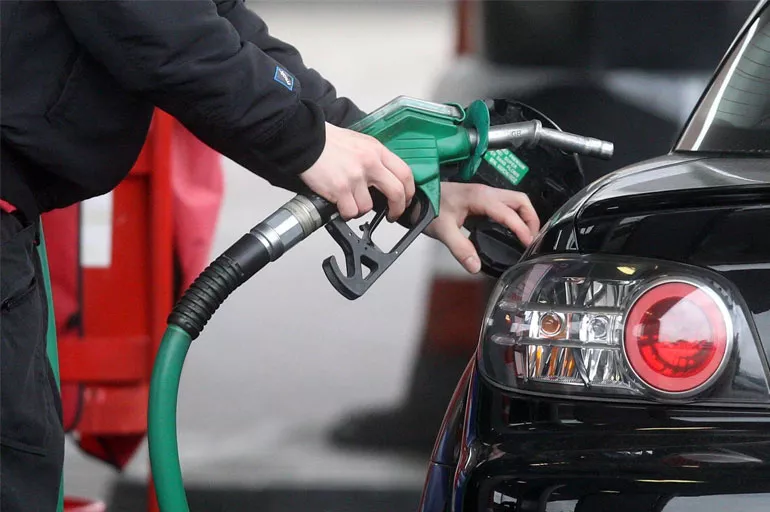 Benzine zam mı yapıldı? LPG, benzin, mazot fiyatları ne? 6 Nisan benzin fiyatları ne kadar?