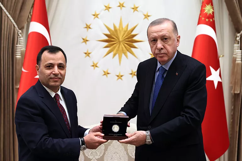 Cumhurbaşkanı Erdoğan Anayasa Mahkemesi Başkanı Zühtü Arslan'ı kabul etti