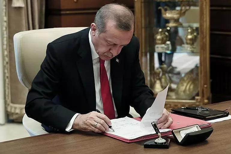 Cumhurbaşkanı Erdoğan'ın 8 üniversiteye rektör ataması Resmi Gazete'de yayımlandı