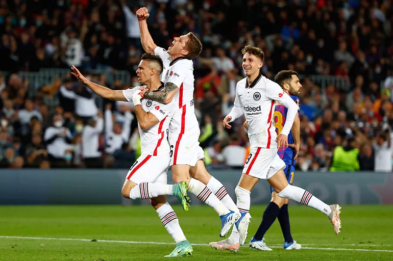 Eintracht Frankfurt Barcelona'yı devirdi! İşte gecenin diğer sonuçları