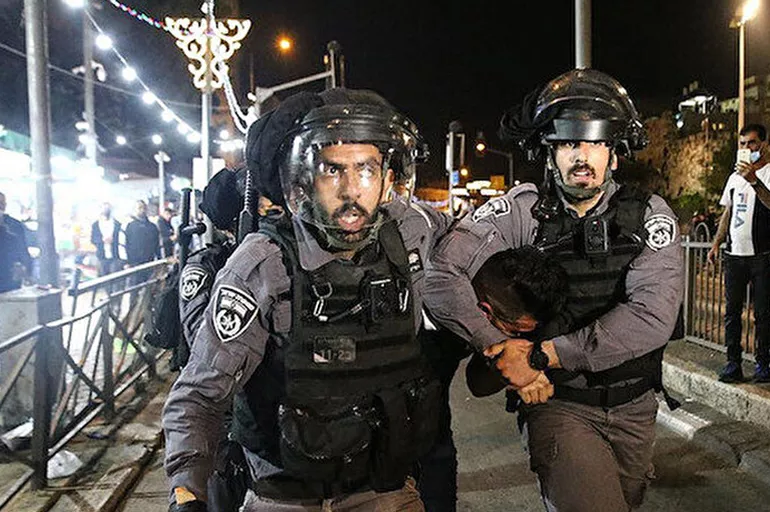 İsrail polisi, Doğu Kudüs'te beş Filistinliyi gözaltına aldı