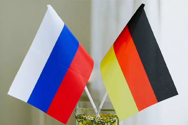 Son dakika! Rusya'dan Almanya'ya rest! 40 diplomat sınır dışı ediliyor