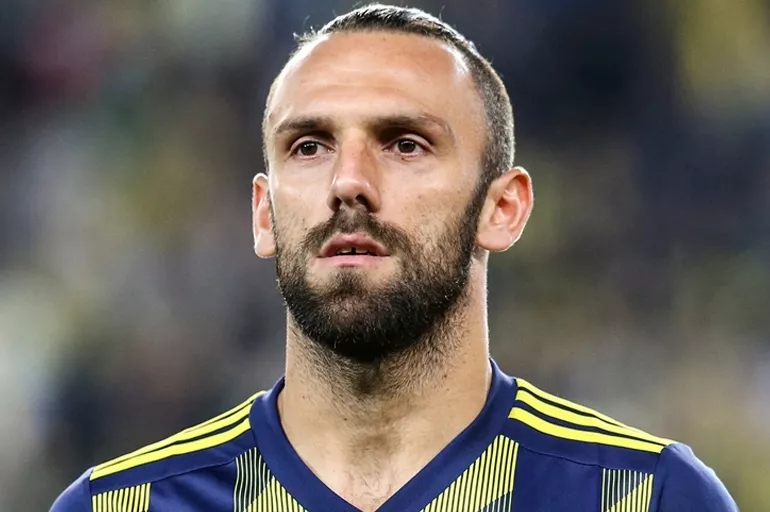 Süper Lig devi yılın transferine imza atıyor! Vedat Muriqi Fenerlileri üzecek, Kosovalı golcünün yeni adresi belli oldu