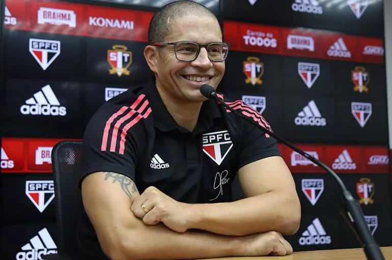 Süper Lig ekibi Alex de Souza'ya teklif yaptı! Brezilyalı efsane geri mi dönüyor?
