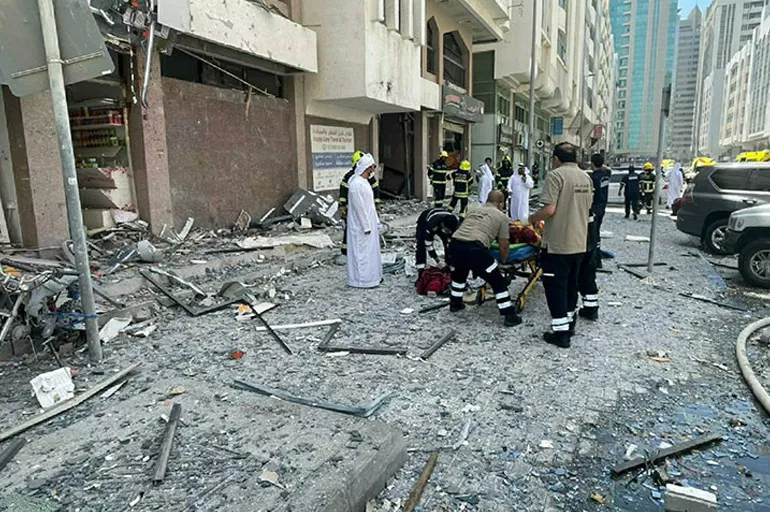 BAE'de patlama: 2 ölü, 120 yaralı