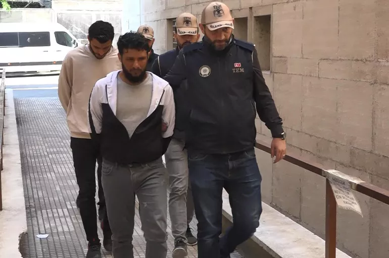 Bursa'da saldırı planlayan DEAŞ'lı canlı bomba adliyeye sevk edildi