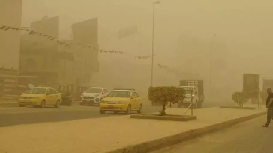 Irak'ta kum fırtınası hayatı olumsuz etkiliyor! 600'den fazla kişi hastaneye kaldırıldı
